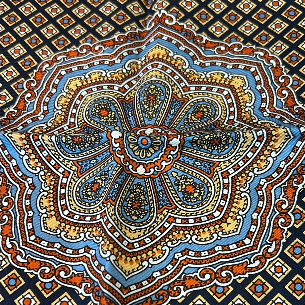 Vintage Paisley Silk Scarf - Picture 4 of 7